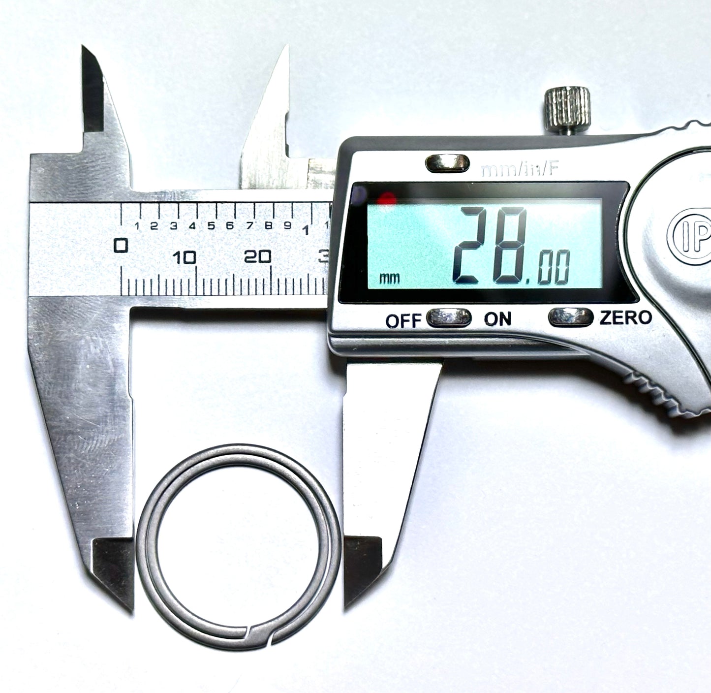 titanium key ring outside measurement is 28 mm