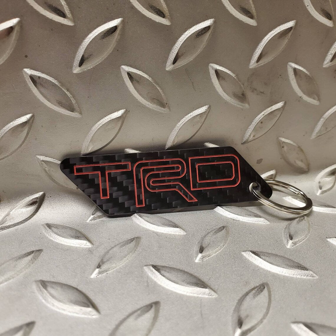 Keychains Cardon Custom Design or Custom Logo Engraved Carbon Fiber Keychain